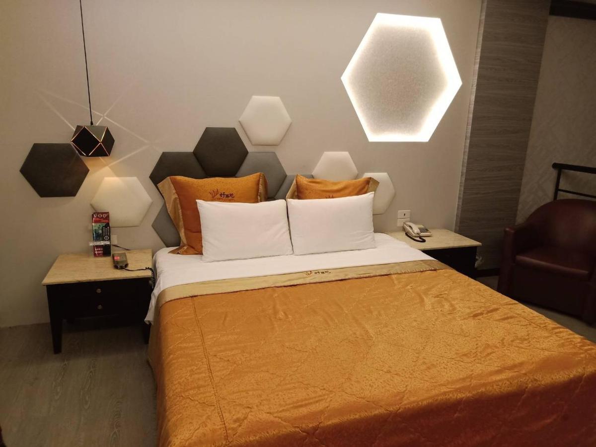 Xin Yuan Motel Taichung Dış mekan fotoğraf