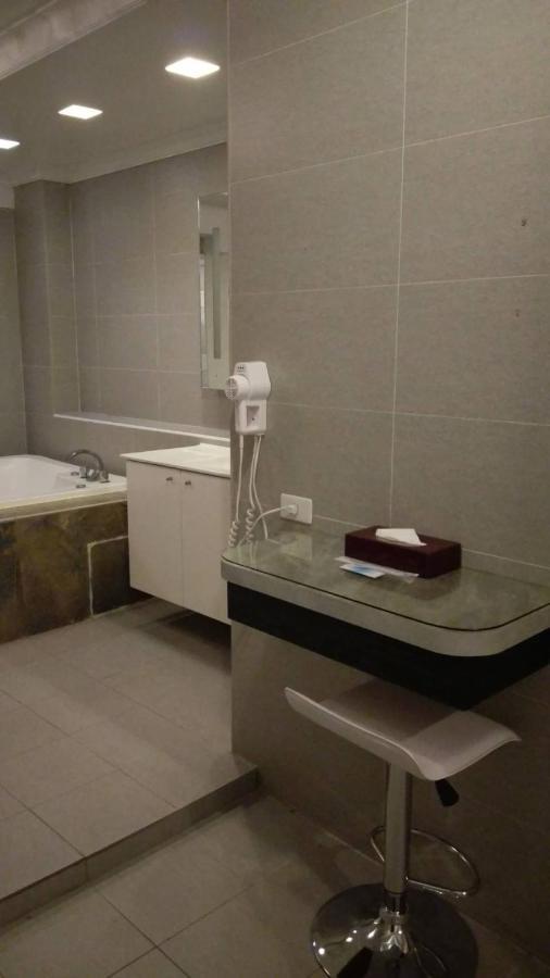 Xin Yuan Motel Taichung Dış mekan fotoğraf