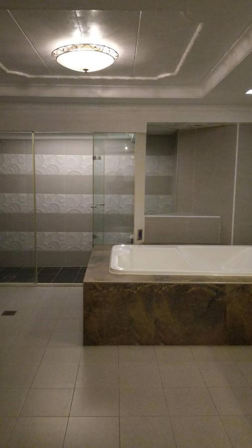 Xin Yuan Motel Taichung Dış mekan fotoğraf