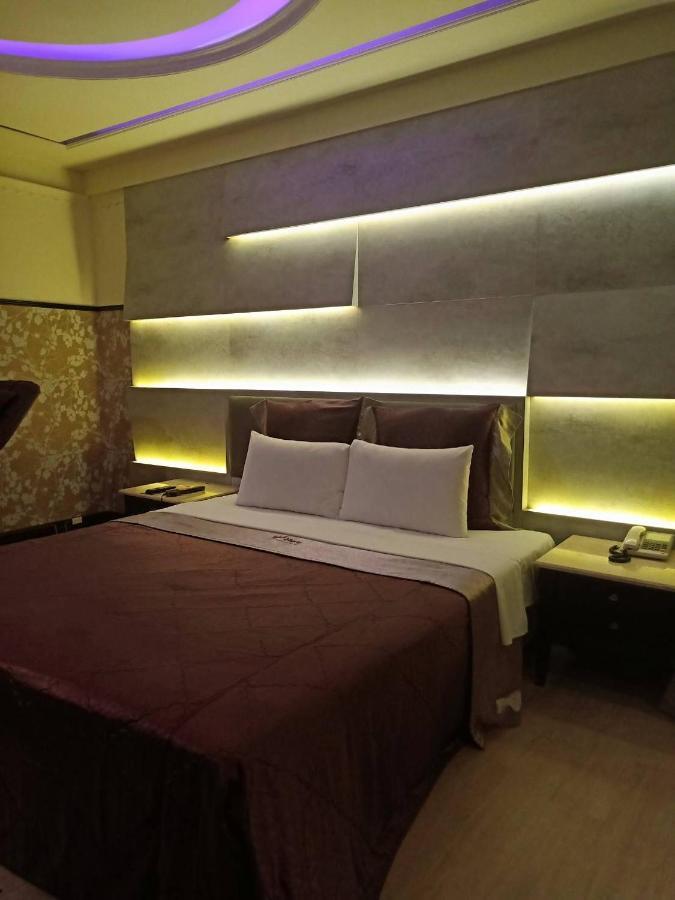 Xin Yuan Motel Taichung Dış mekan fotoğraf