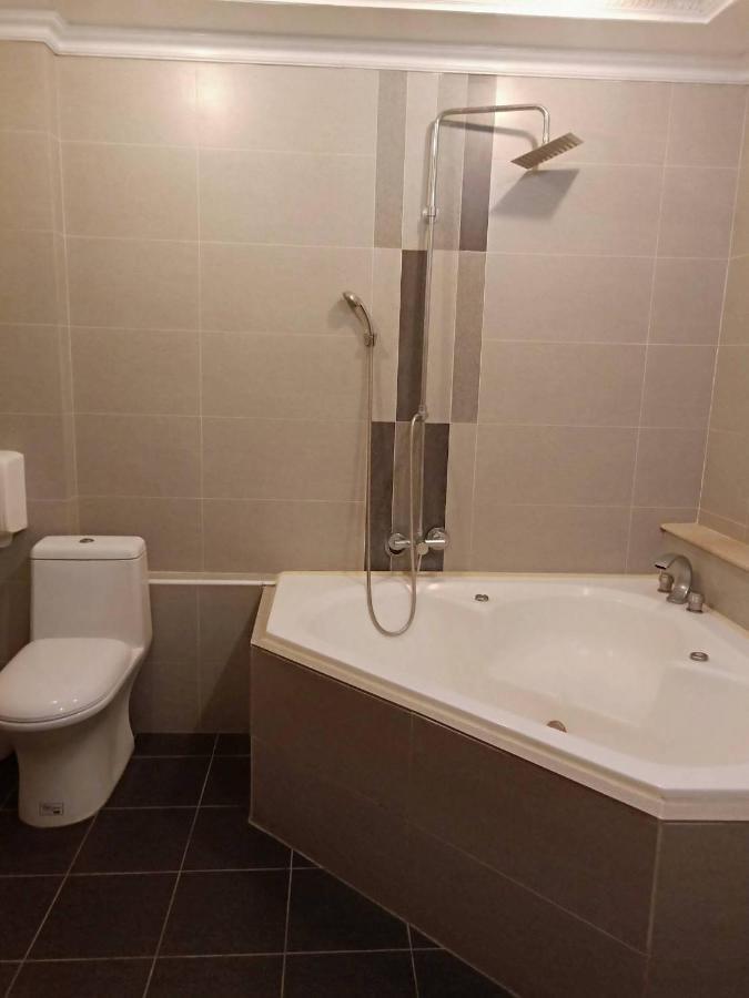 Xin Yuan Motel Taichung Dış mekan fotoğraf
